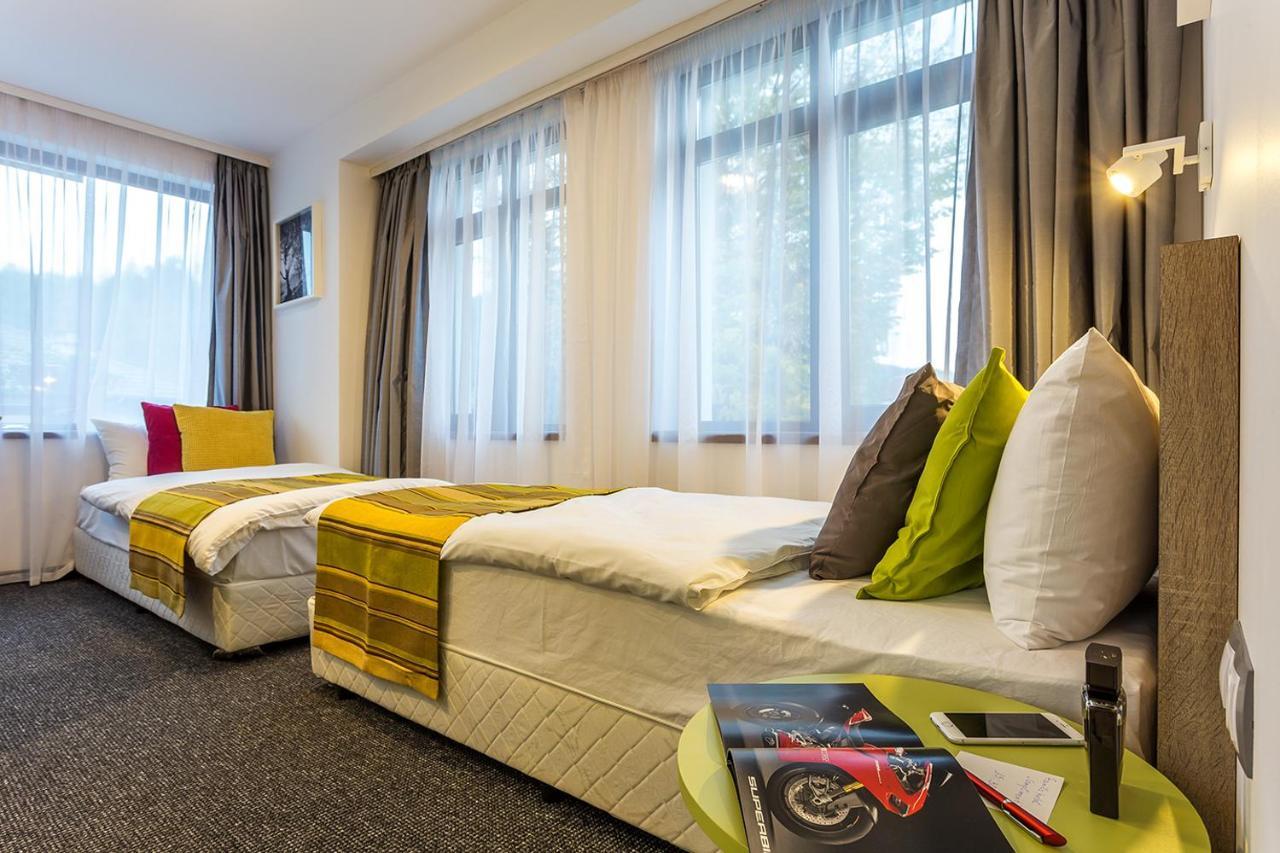 Hotel Compliment Trjawna Exterior foto